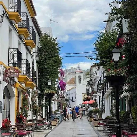 Hermoso En Casco Antiguo De ! מארבלה