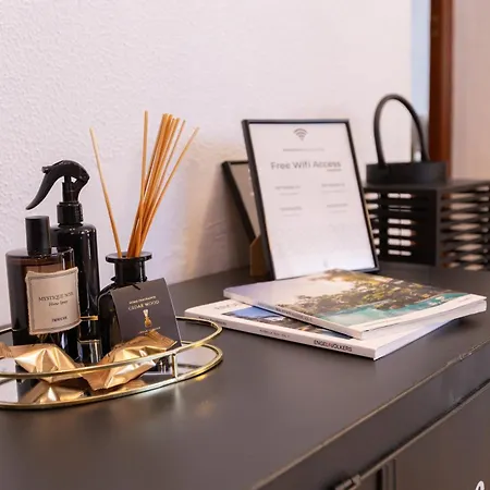 Hermoso En Casco Antiguo De ! 马尔韦利亚